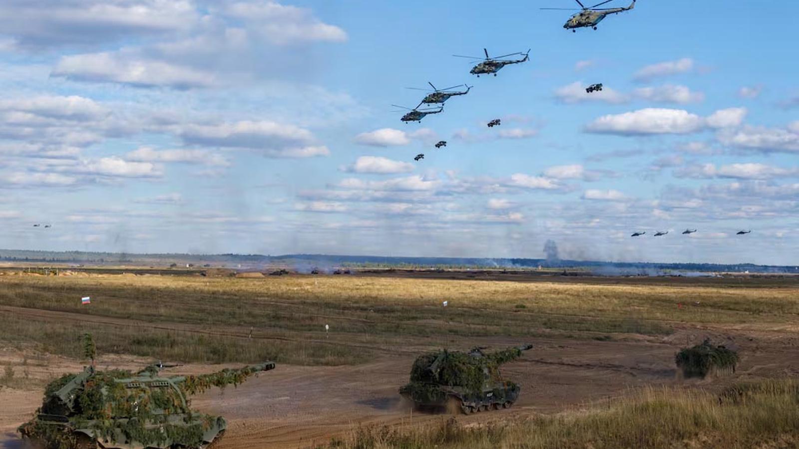 File photo distributed by the Russian Defense Ministry Press Service showing a previous edition of joint exercises of the Russian and Belarusian armed forces