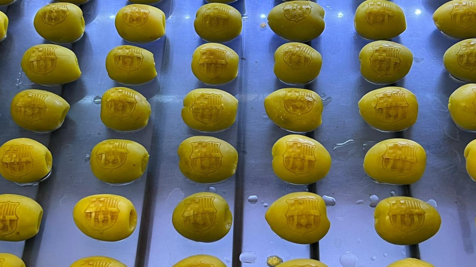 The olives that they personalized with the FC Barcelona logo.