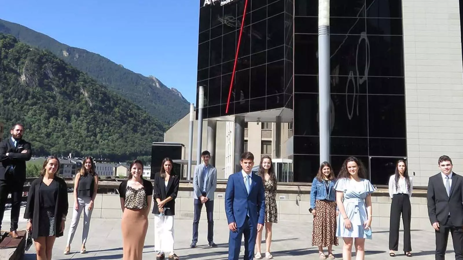 Els joves que van participar en l'edició de l'Andbank Trainee Program del 2021.