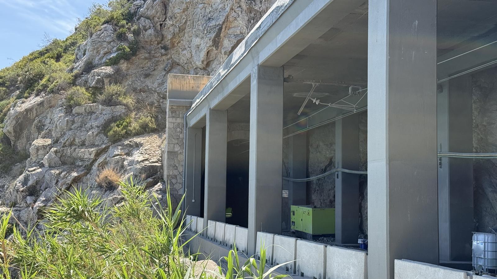 The maintenance works of the Garraf tunnels have included reinforcing the pillars that supported the tunnels and the exposed parts