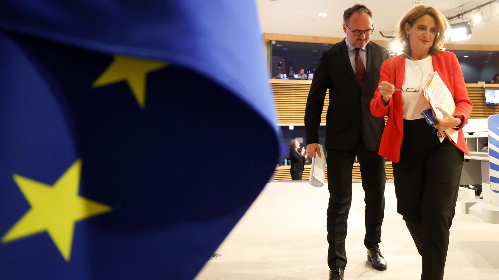 Teresa Ribera and Dan Jorgensen before the press conference in which they presented the new European measures regarding housing.