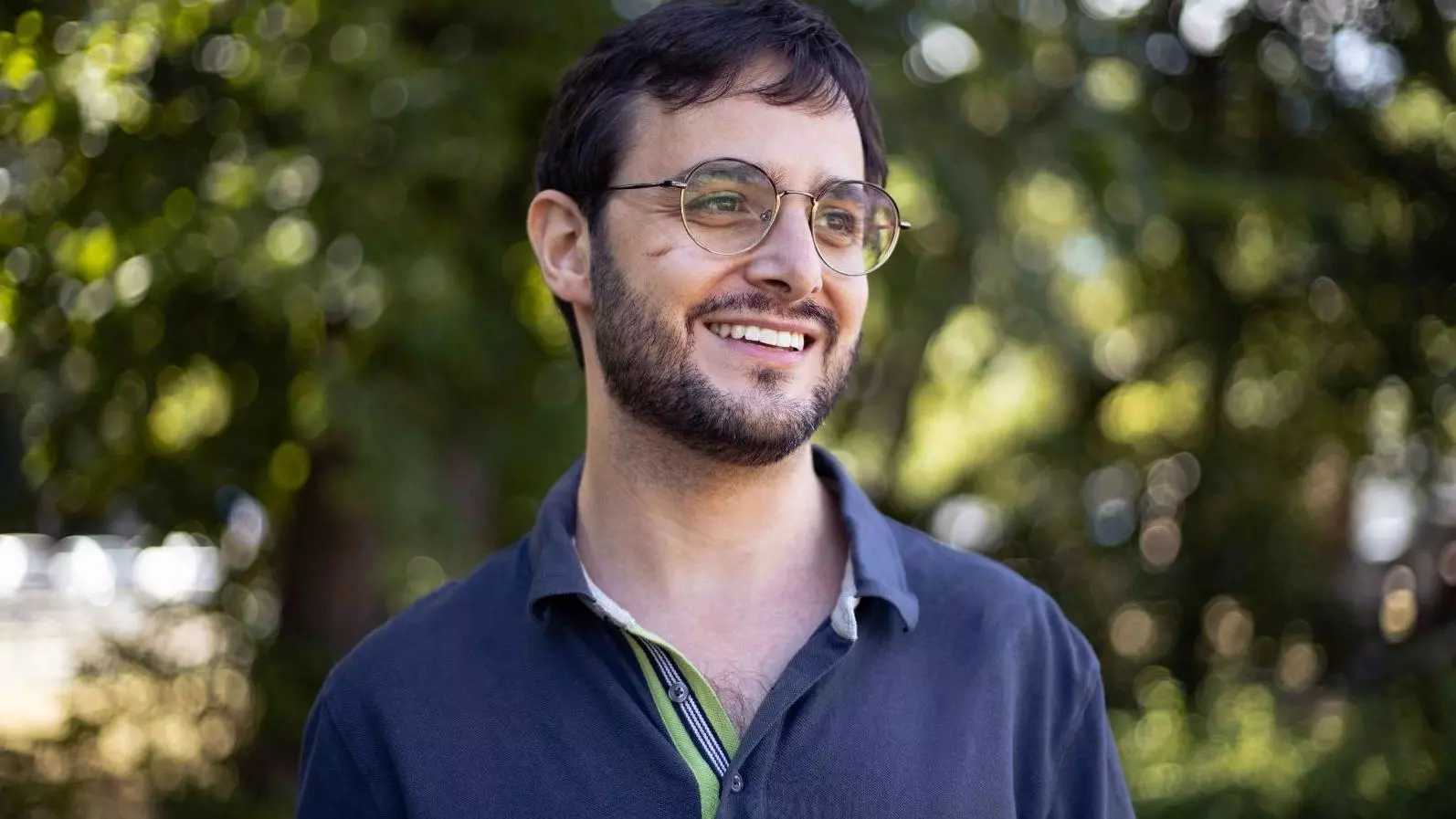 Carles Dachs, guanyador del Premi de Poesia Sant Cugat a la memòria de Gabriel Ferrater amb l'obra 'Vent a la mà'.