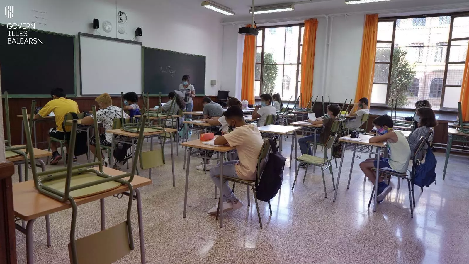 Els alumnes d'Infantil, Primària i Secundària han començat les classes aquest dijous