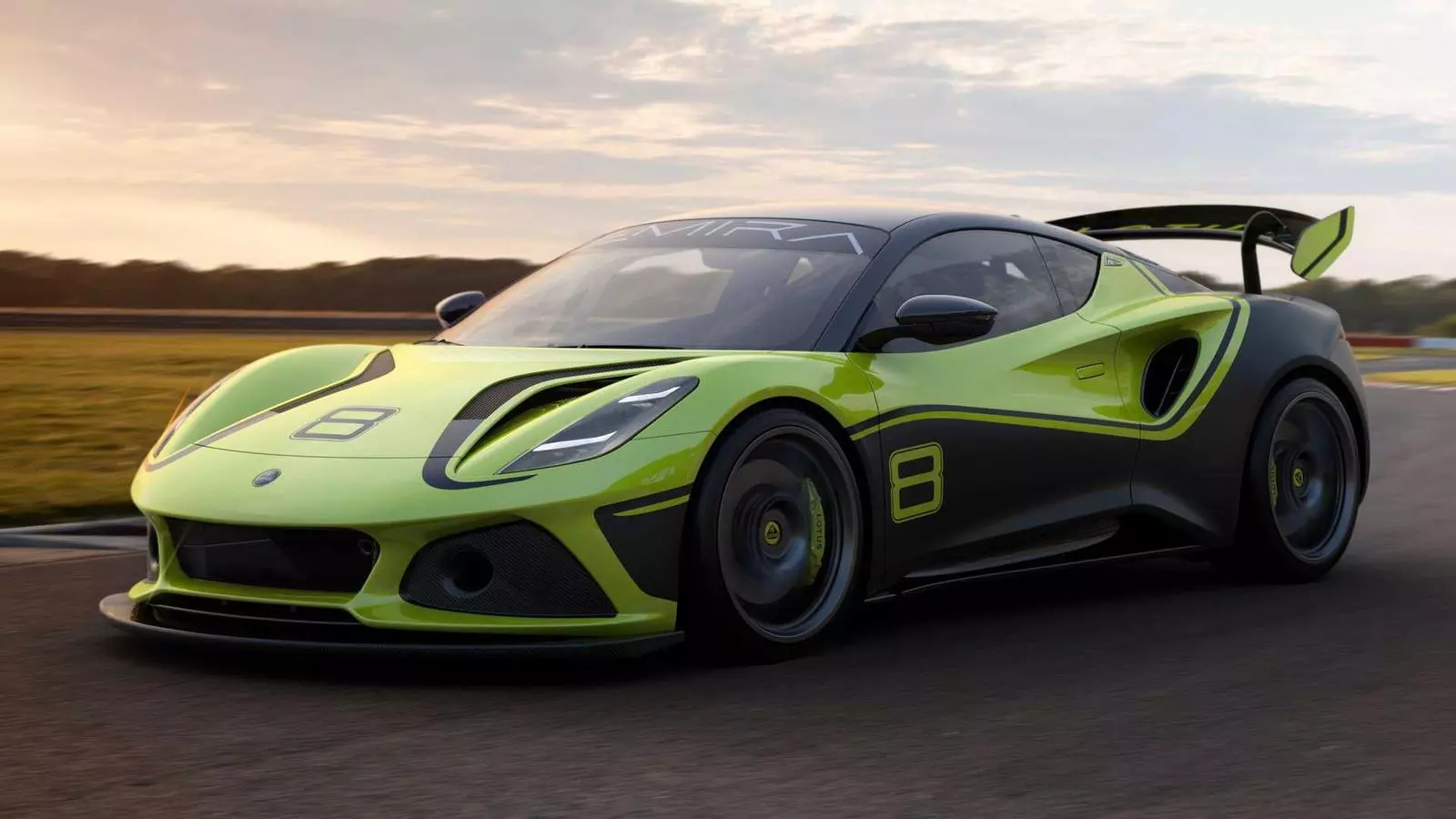 Lotus Emira GT4