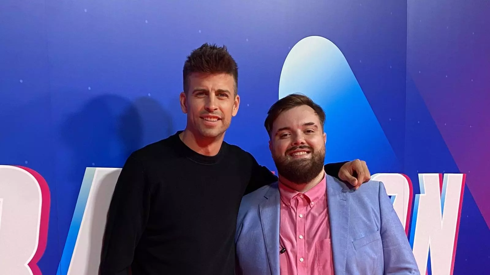 Gerard Piqué i Ibai Llanos a la catifa vermella de la competició