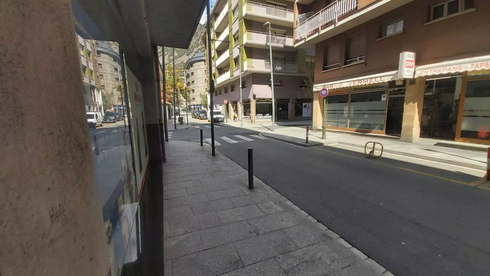 Una imatge del carrer que s'embellirà.