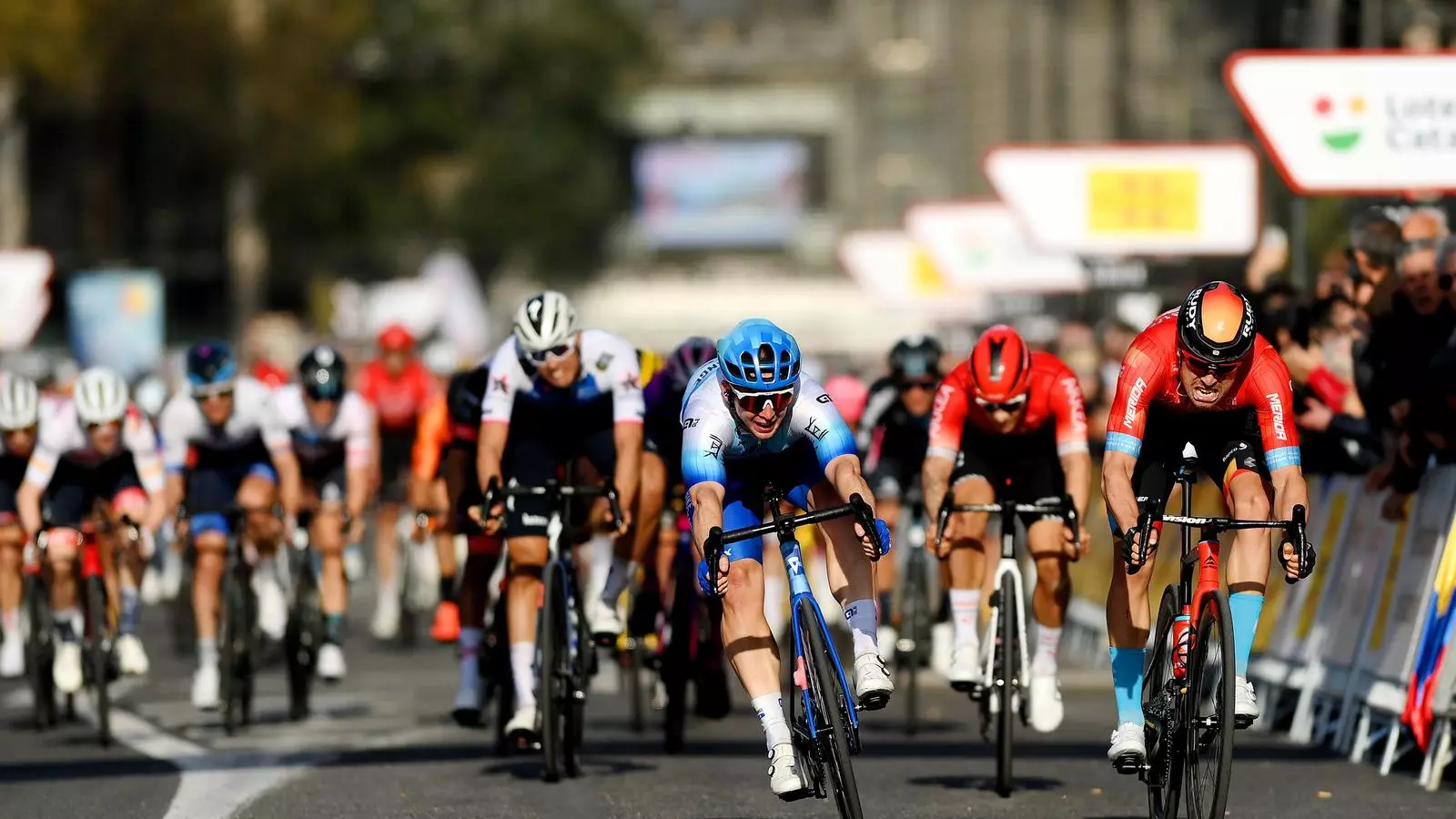 Kaden Groves aconsegueix el segon triomf australià en dues etapes de la Volta a Catalunya