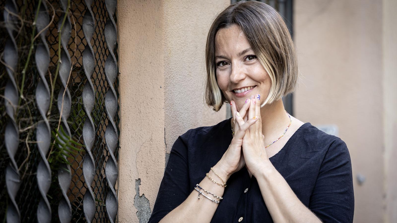 Nia Sanjuán, audiovisual sector expert and director of television formats, photographed in the Gràcia neighborhood