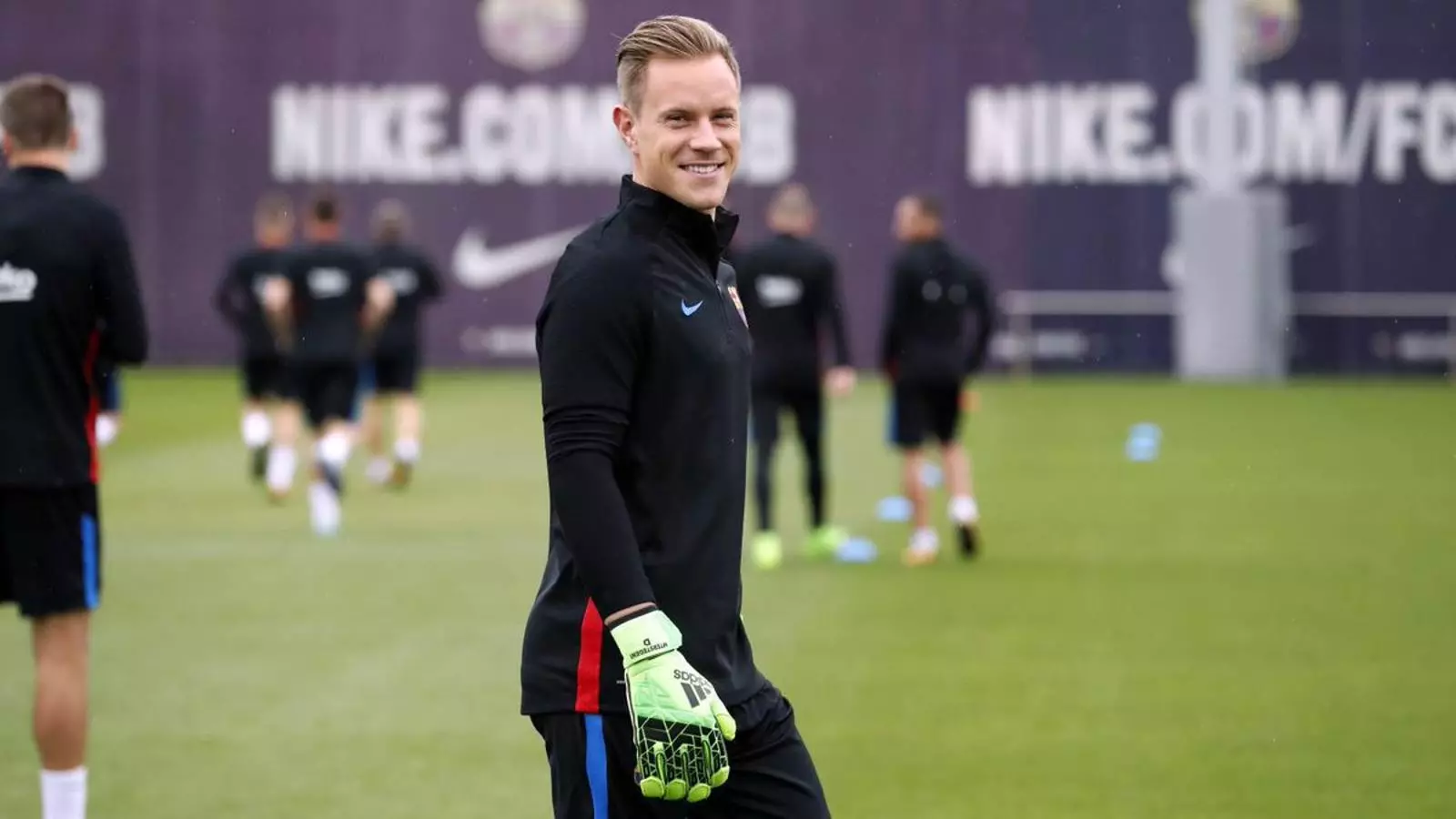 Ter Stegen, abans de l’entrenament del Barça.