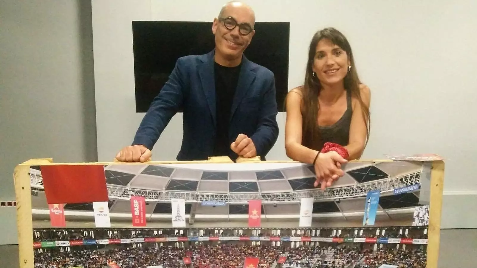 Iu Forn i Maria Garcia, presentadors del Bojos de castells