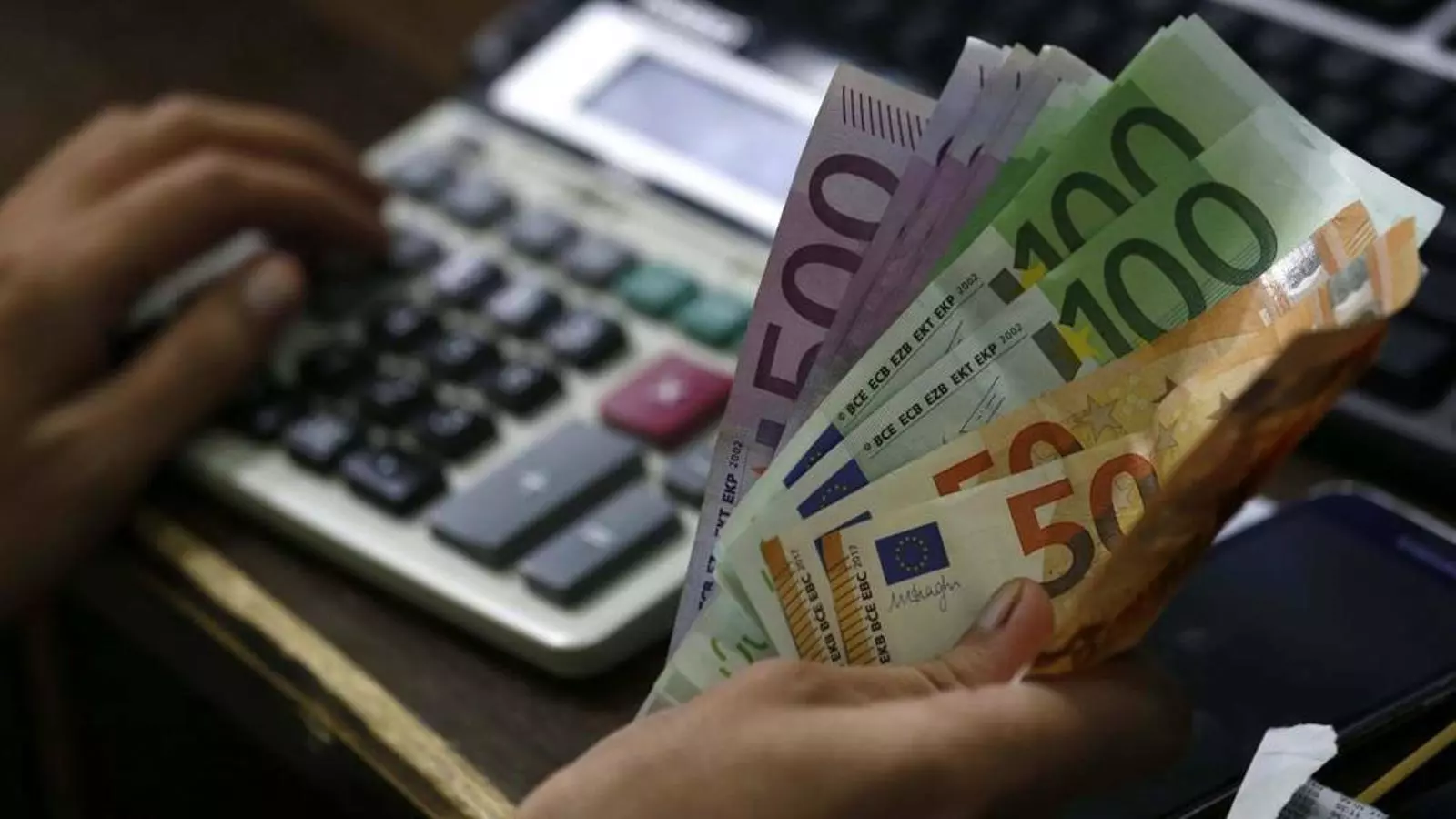 Balears, una de les comunitats que més es demora en pagar als proveïdors