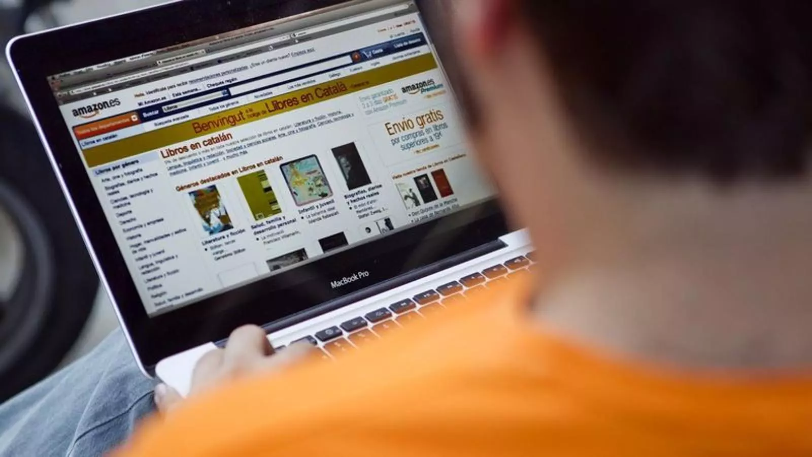 Els gegants del sector com Amazon capten una gran part del comerç electrònic.