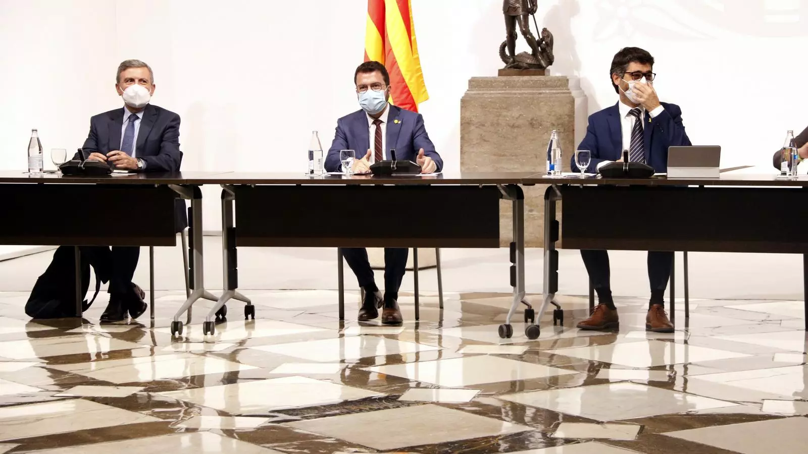 Taula institucional sobre el futuro del Aeropuerto de Barcelona, al Palau de la Generalitat