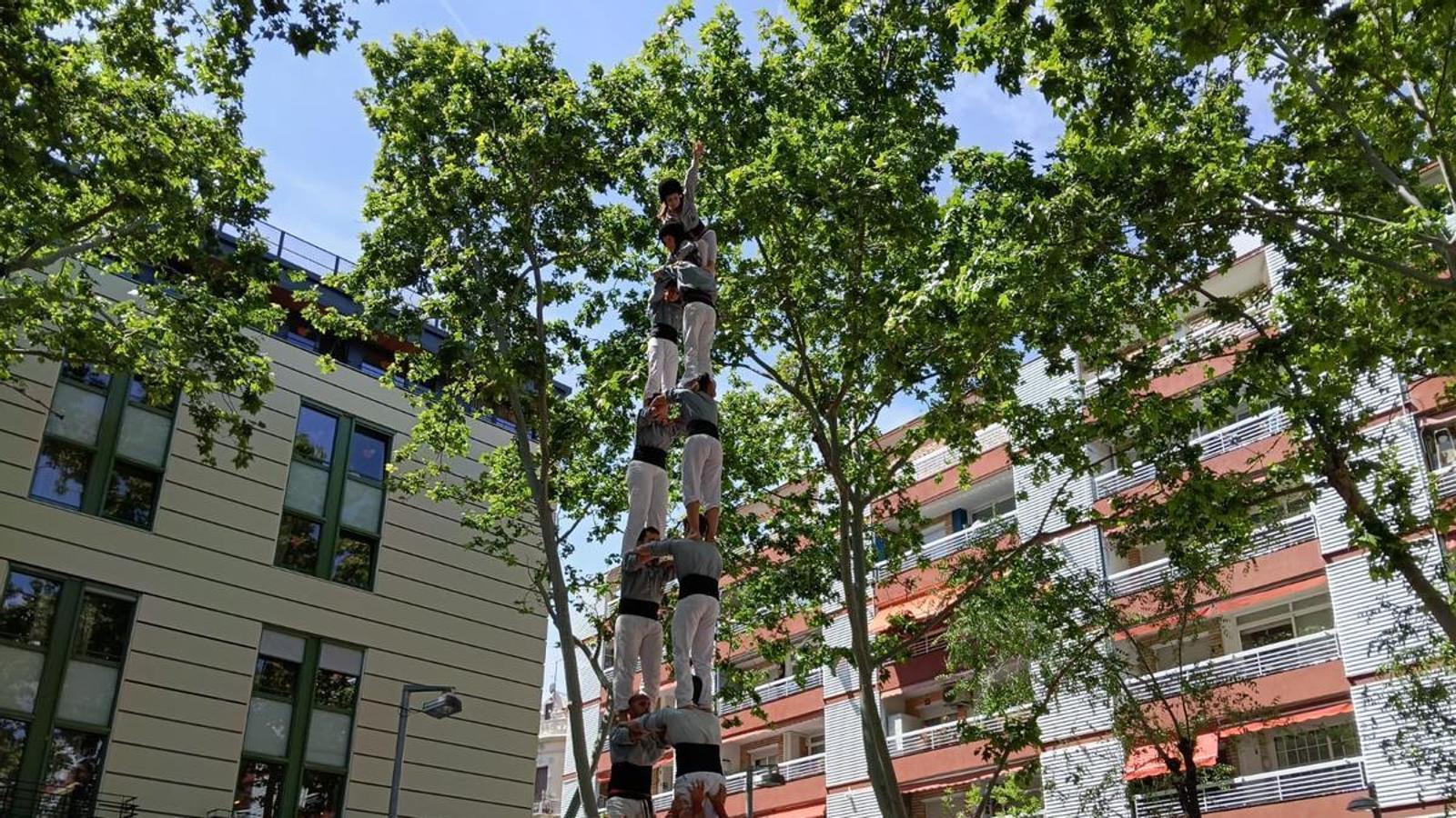 Los Castellers de Sant descargan el 2d8f