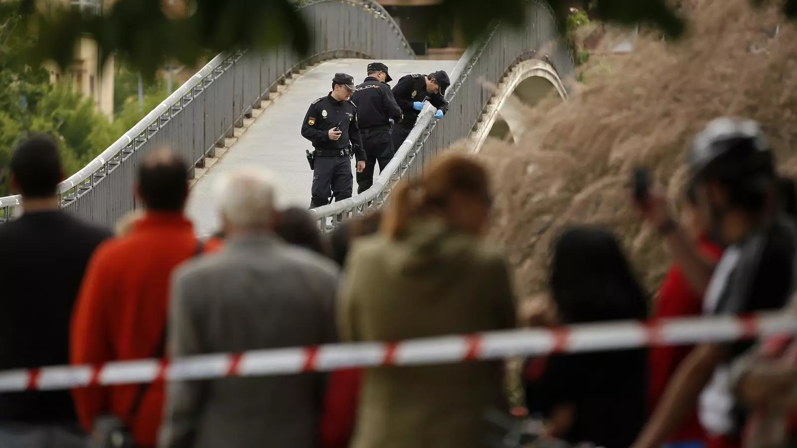 La policia investiga l'assassinat de la presidenta de la Diputació de Lleó, Isabel Carrasco / AFP