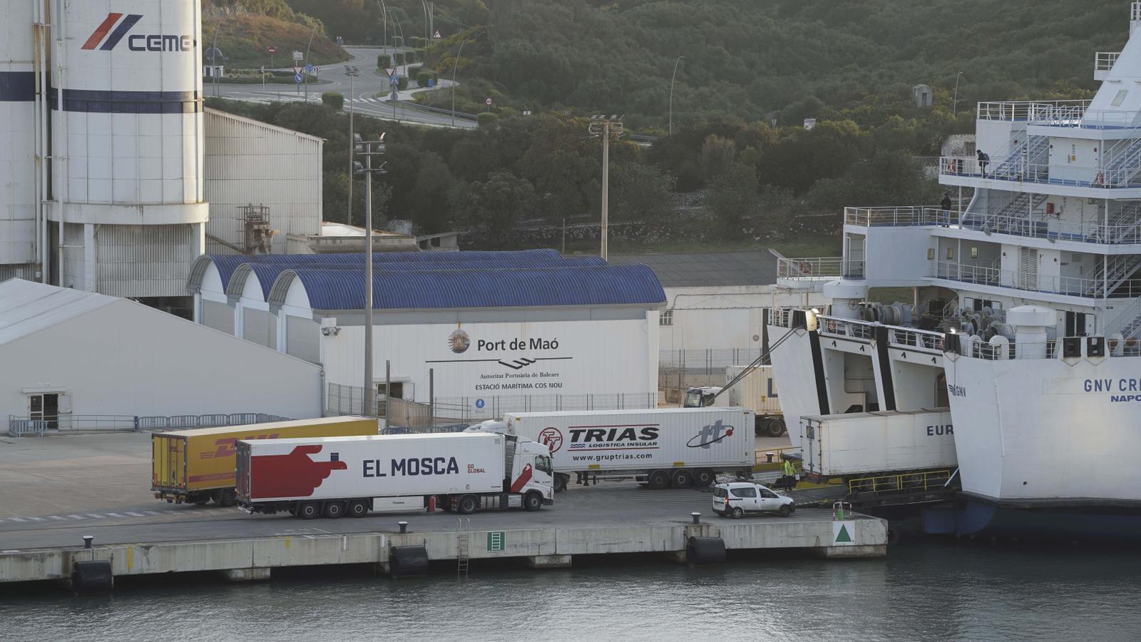 Mercaderies al port de Maó