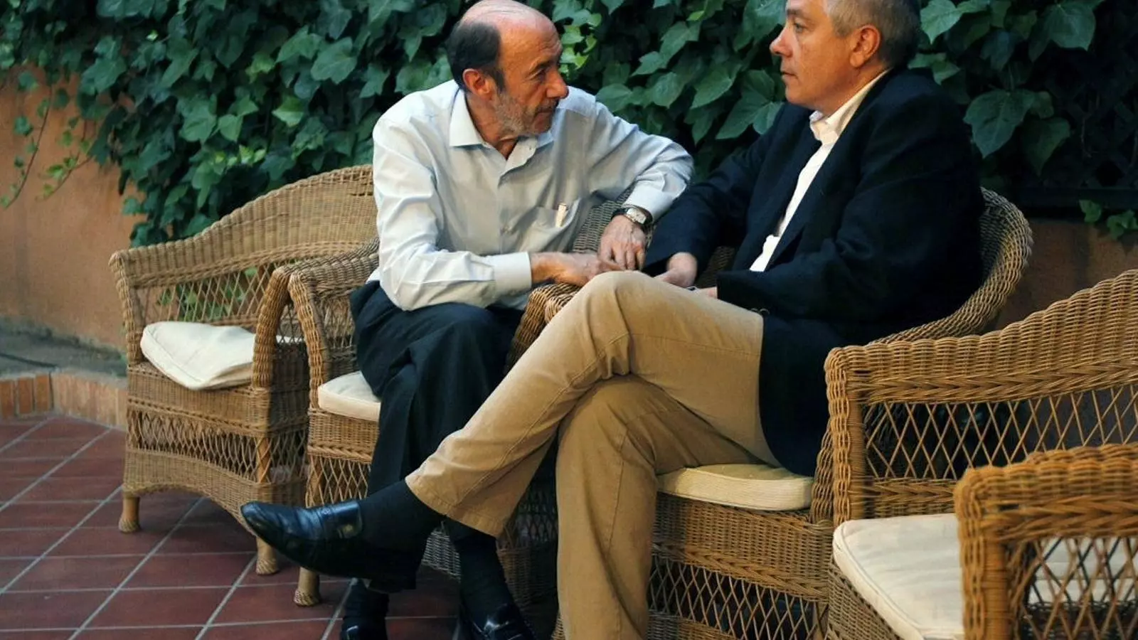 Rubalcaba i Navarro, aquest dissabte a Granada