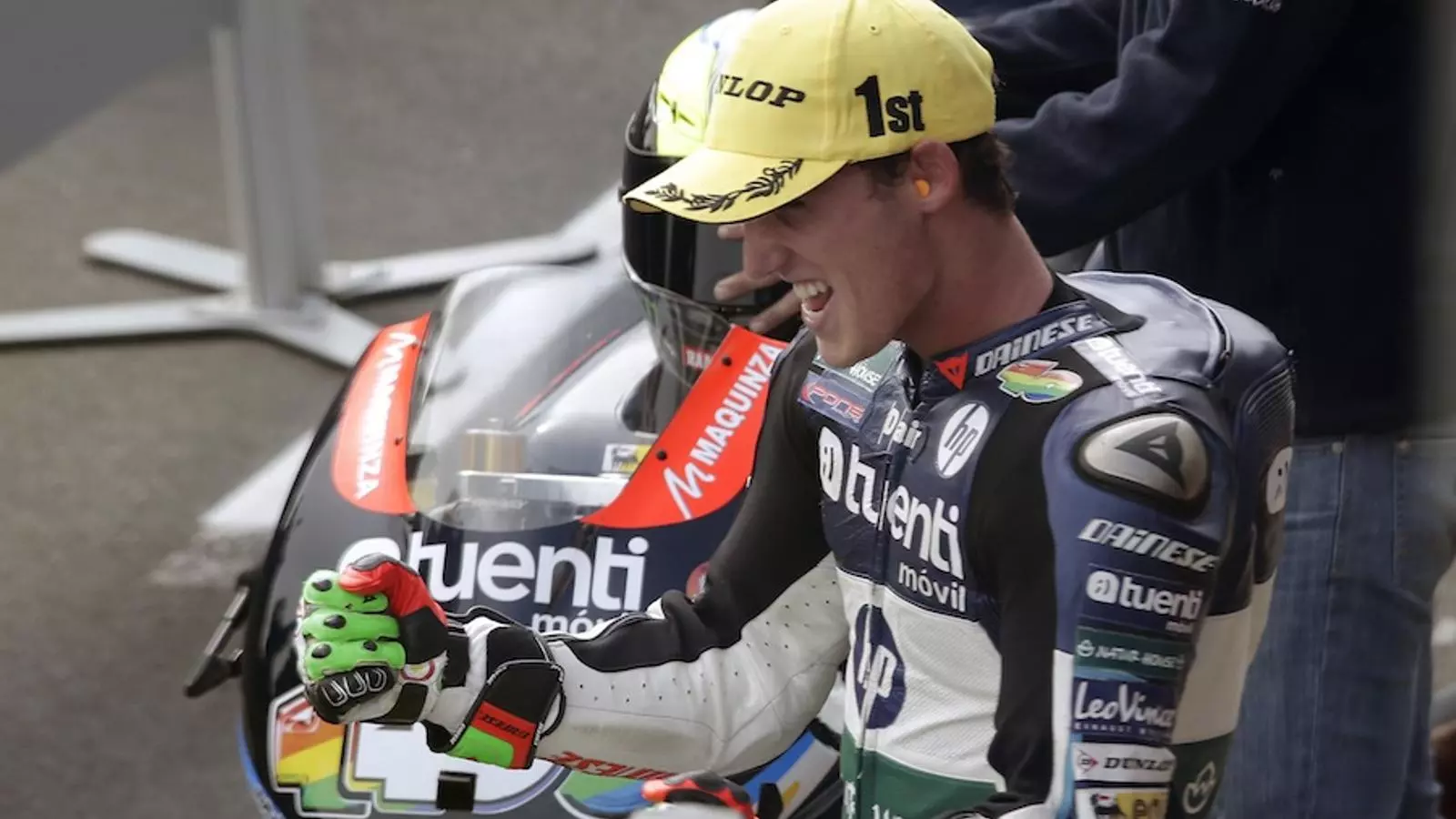 Pol Espargaró celebra la 'pole' aconseguida al circuit de Phillip Island
