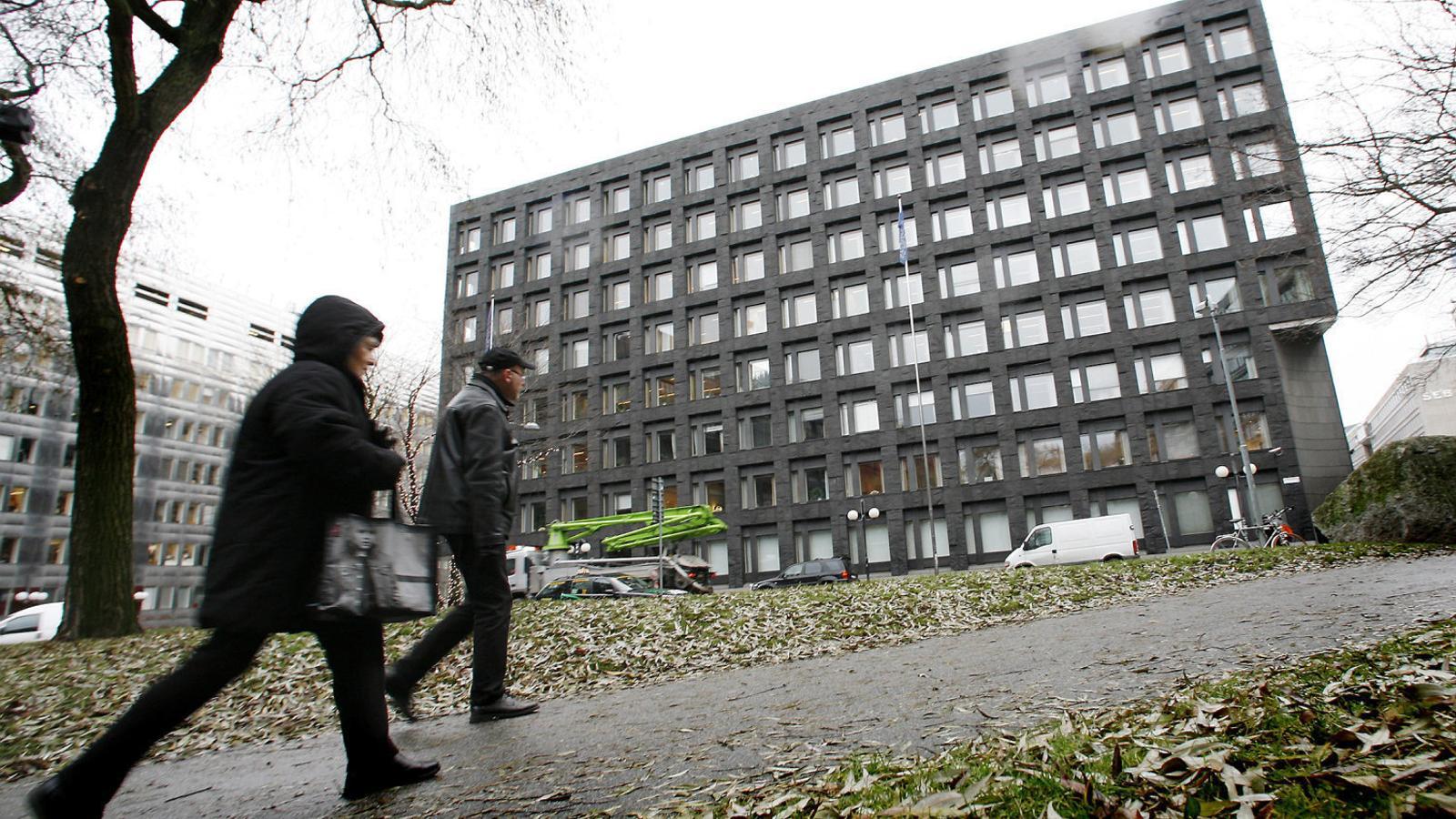 Sede del Riksbank, el banco central de Suecia, en el centro de Estocolmo. Este organismo fue el primero en emitir billetes, y podría ser el primero en emitir bitcoins.