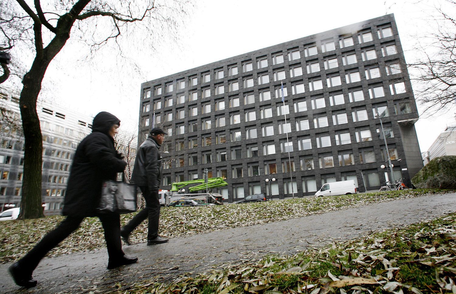 Seu del Riksbank, el banc central de Suècia, al centre d’Estocolm. Aquest organisme va ser el primer a emetre bitllets, i podria ser el primer a emetre bitcoins.