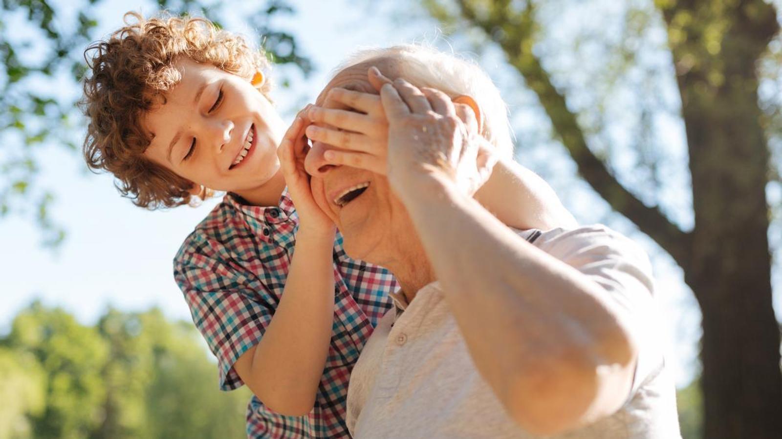 Cómo hablar del Alzheimer con los más pequeños de casa.