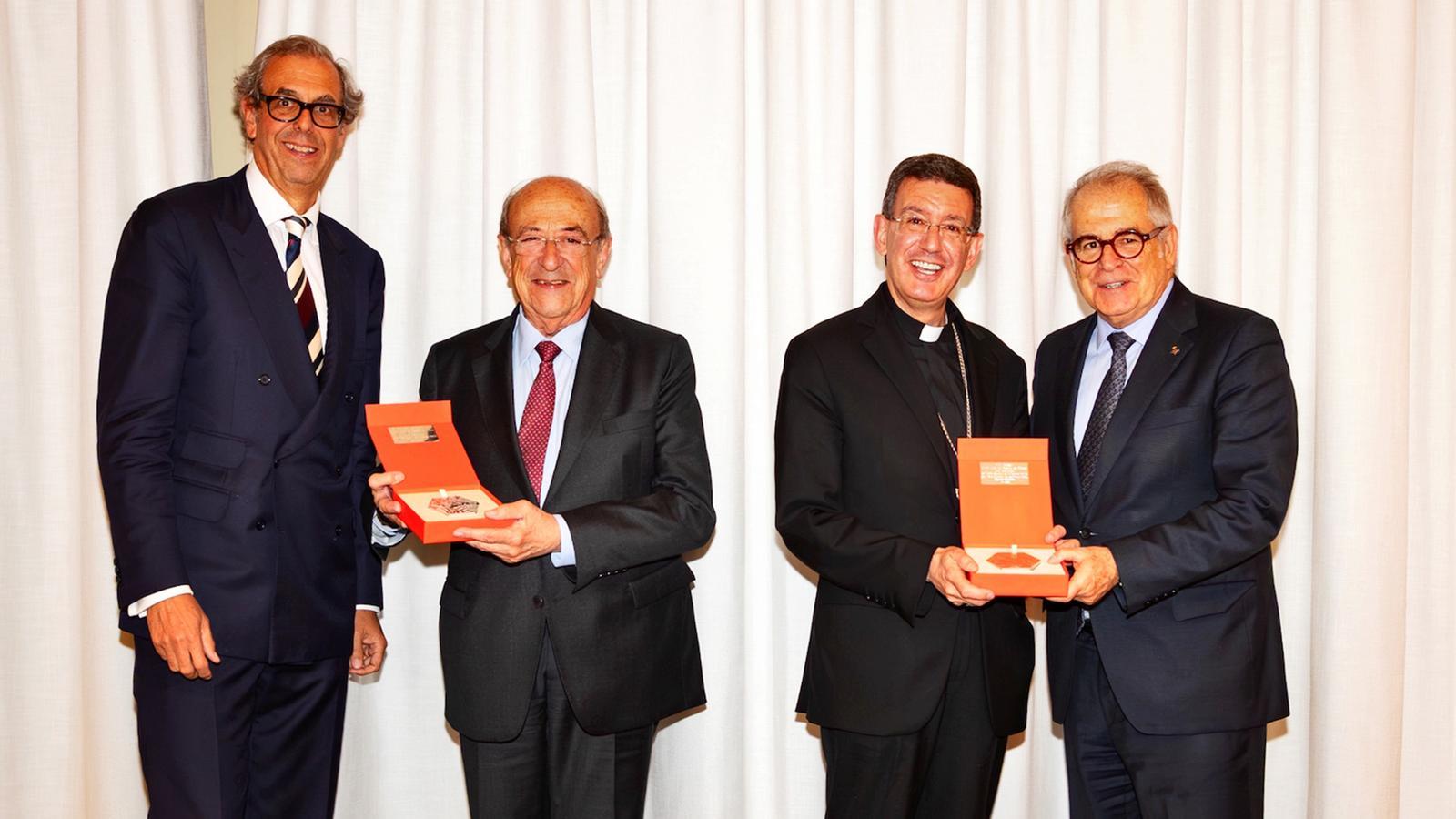 The prize winners for the Passeig de Gràcia association