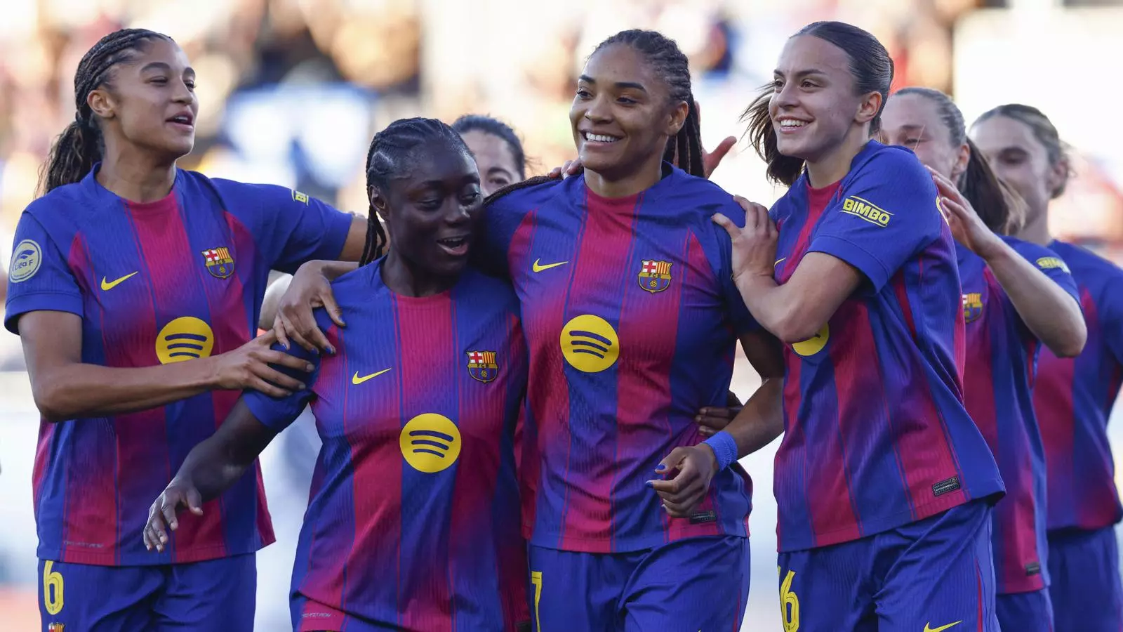 Les jugadores del Barça celebren un gol al Johan Cruyff