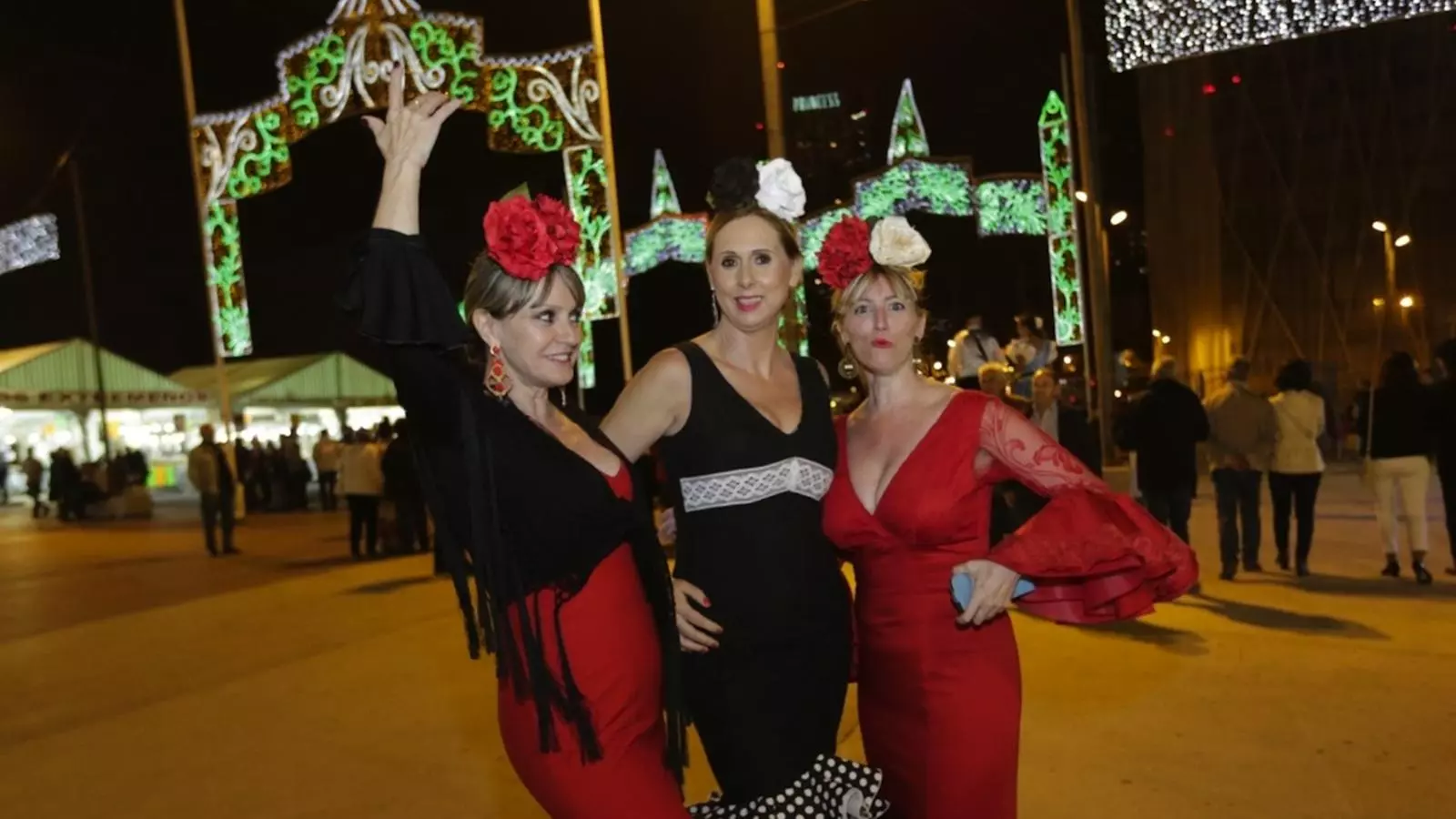L'encesa de llums de la Feria d'Abril de Barcelona / CRISTINA CALDERER