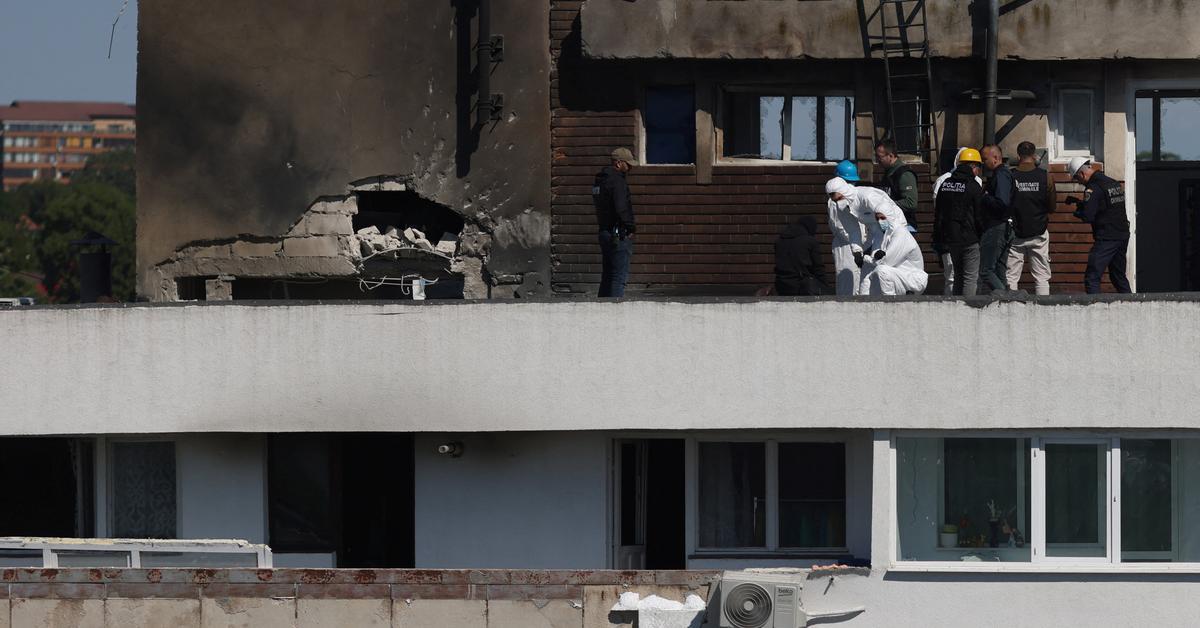 L'impacte d'un dron contra un bloc de pisos a la ciutat romanesa de Galati, a prop de la frontera amb Ucraïna, evidencia el perill que la guerra pugui acabar imp...