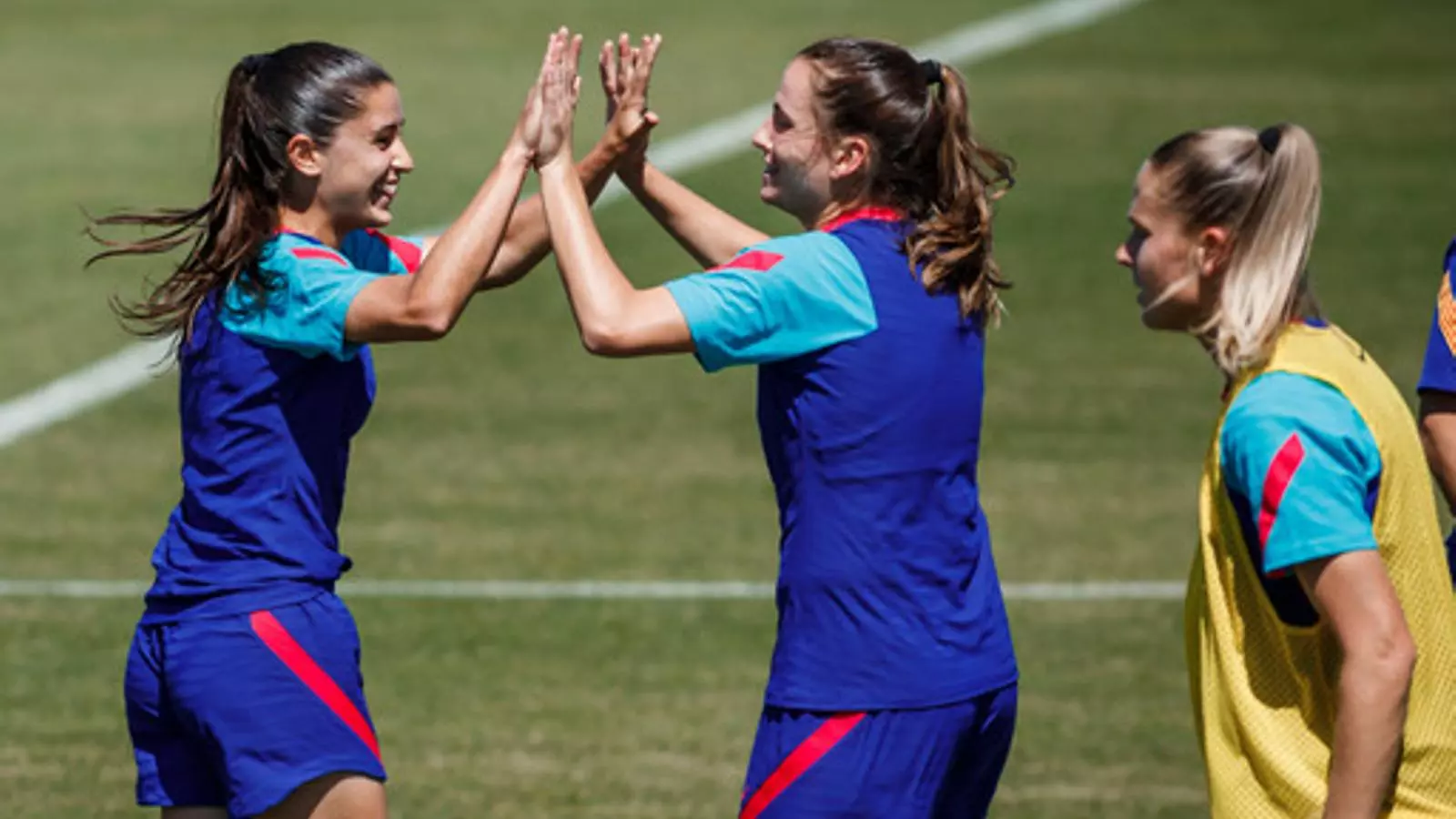 Jana Fernández i Laia Codina en l’entrenament previ a les semifinals