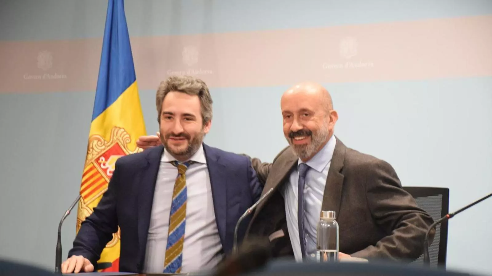 L'exministre de Salut, Joan Martínez Benazet, i el titular de la cartera de Finances i portaveu del Govern, Eric Jover, durant la darrera roda de premsa del metge dimecres passat.