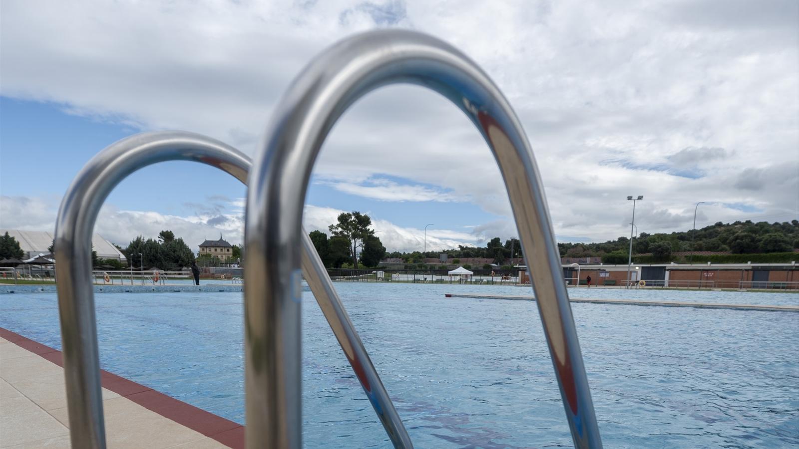 Mor la nina de tres anys que es va ofegar a una piscina d’una finca turística a Pollença