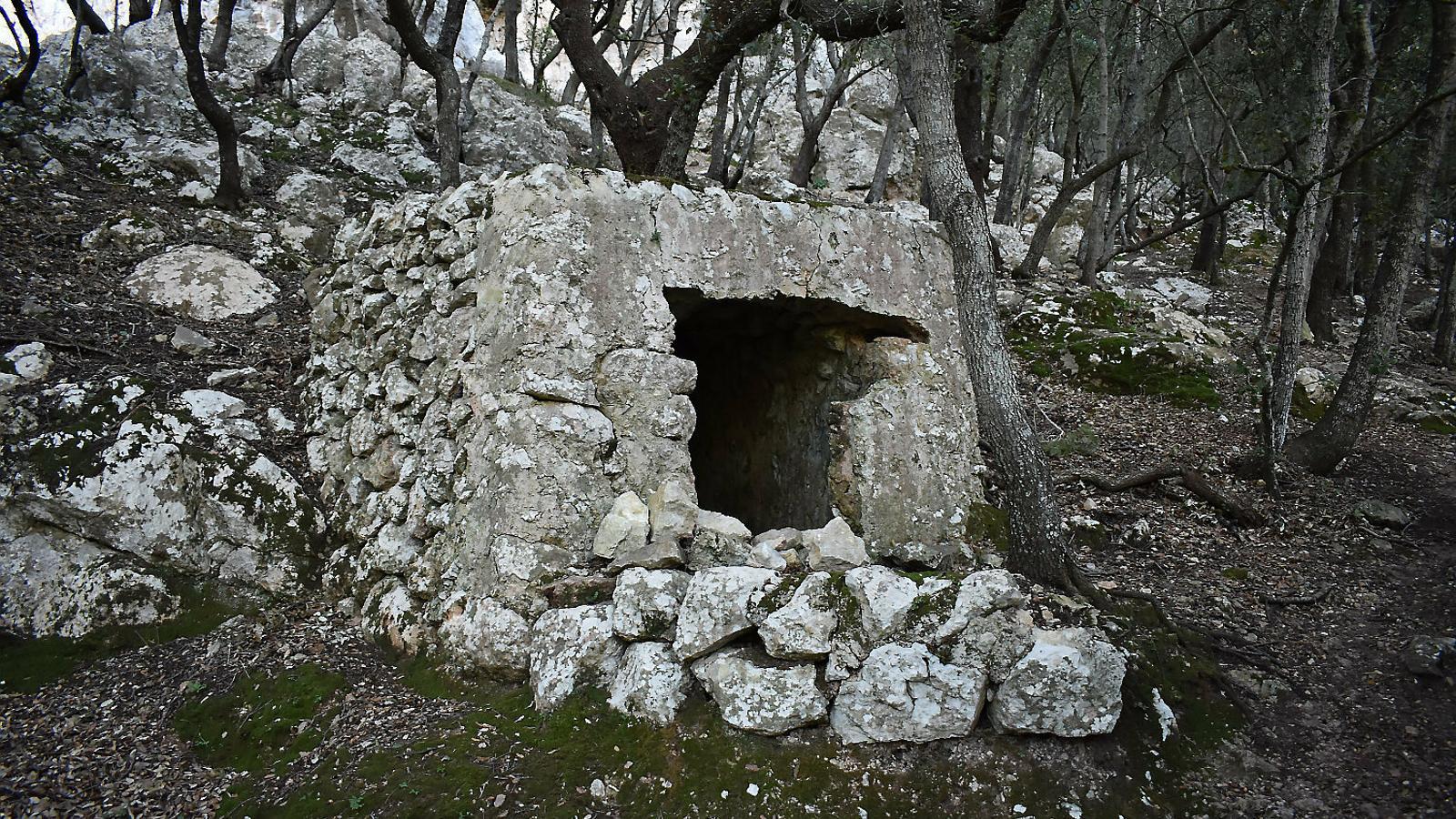 La Bombarda i el puig dels Boixos,    la guarda secreta de l’Estret