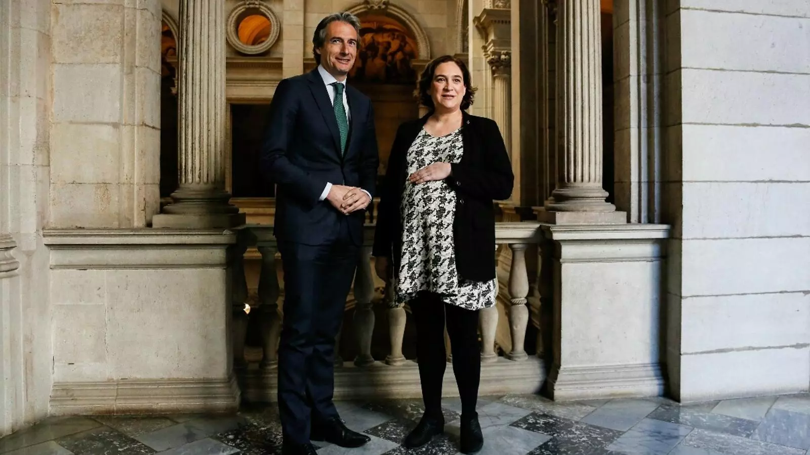 El ministre de Foment, Íñigo de la Serna, i l'alcaldessa de Barcelona, Ada Colau