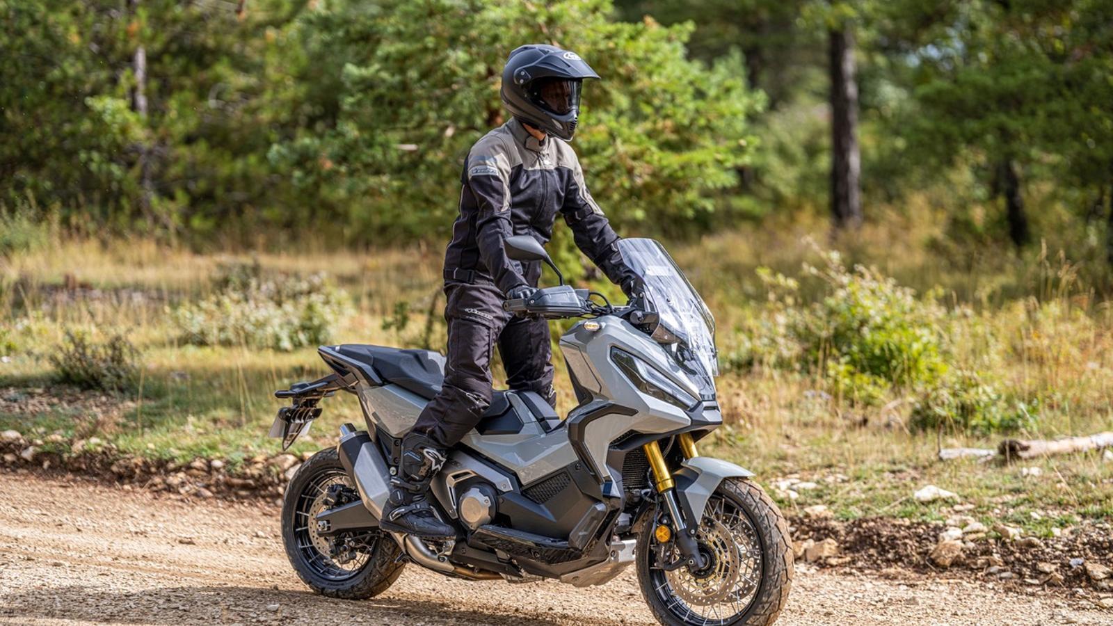 Honda X-ADV: l’aventura viatja sobre dues rodes.