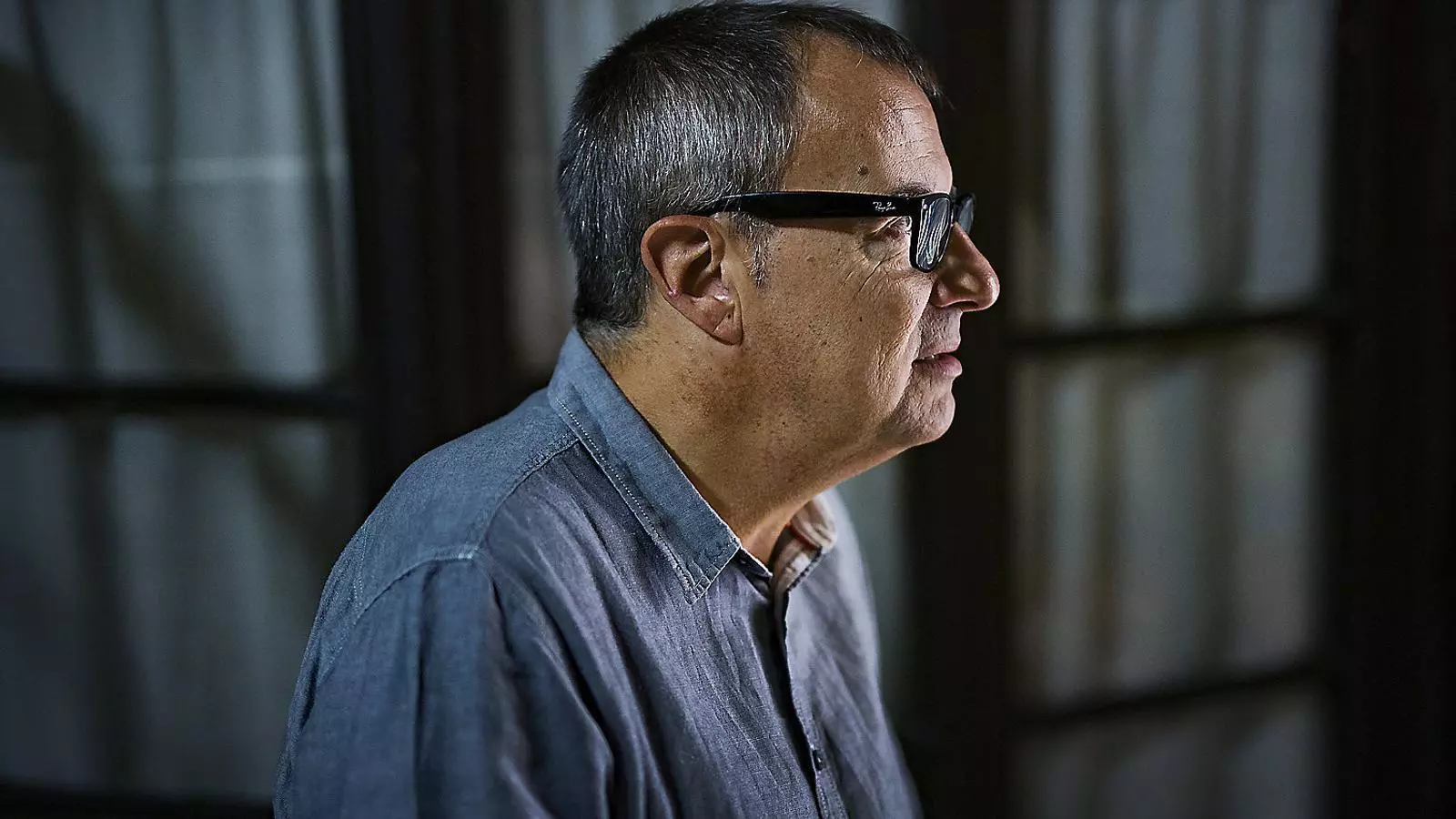 L’escriptor Rafael Vallbona durant la presentació de La casa de la frontera a la llibreria Laie.