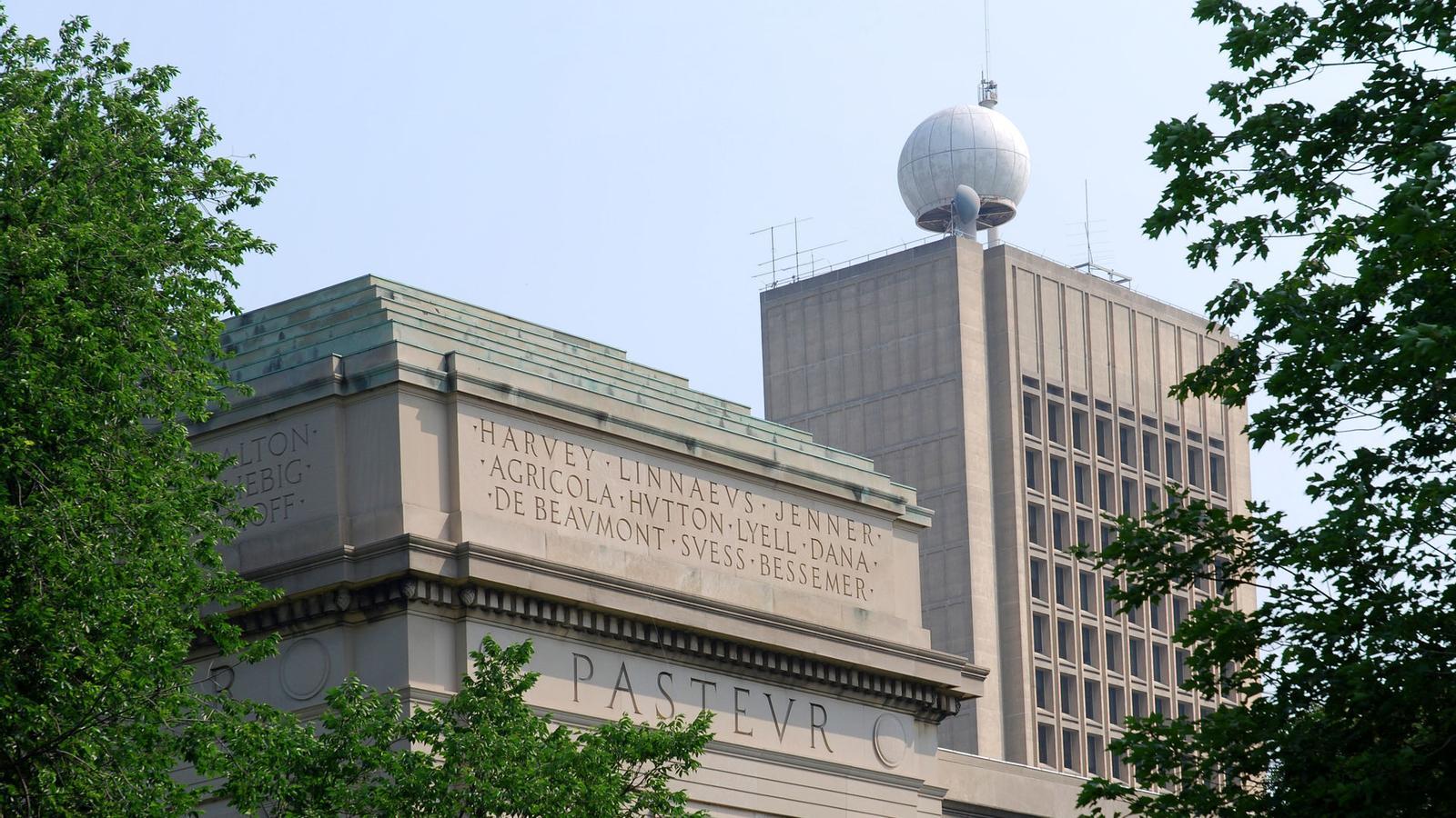PORTAR L'EDUCACIÓ DE QUALITAT ARREU DEL MÓN
El Massachusetts Institute of Technology (MIT) ha fundat edX amb Harvard.
