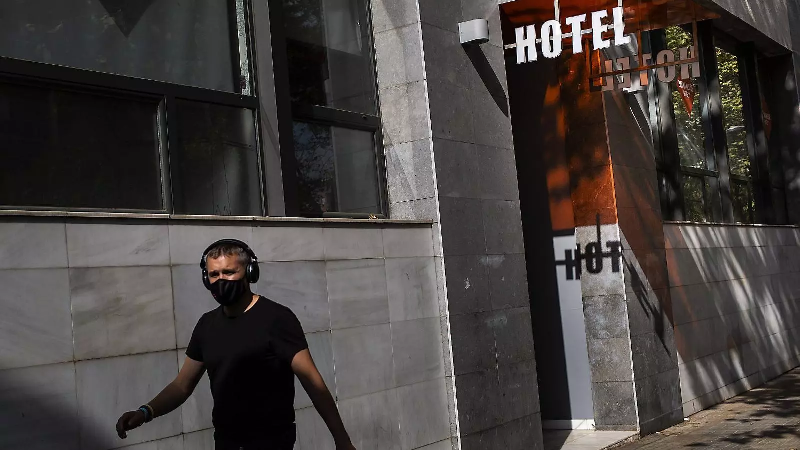 Un dels hotels de Barcelona que està en venda.