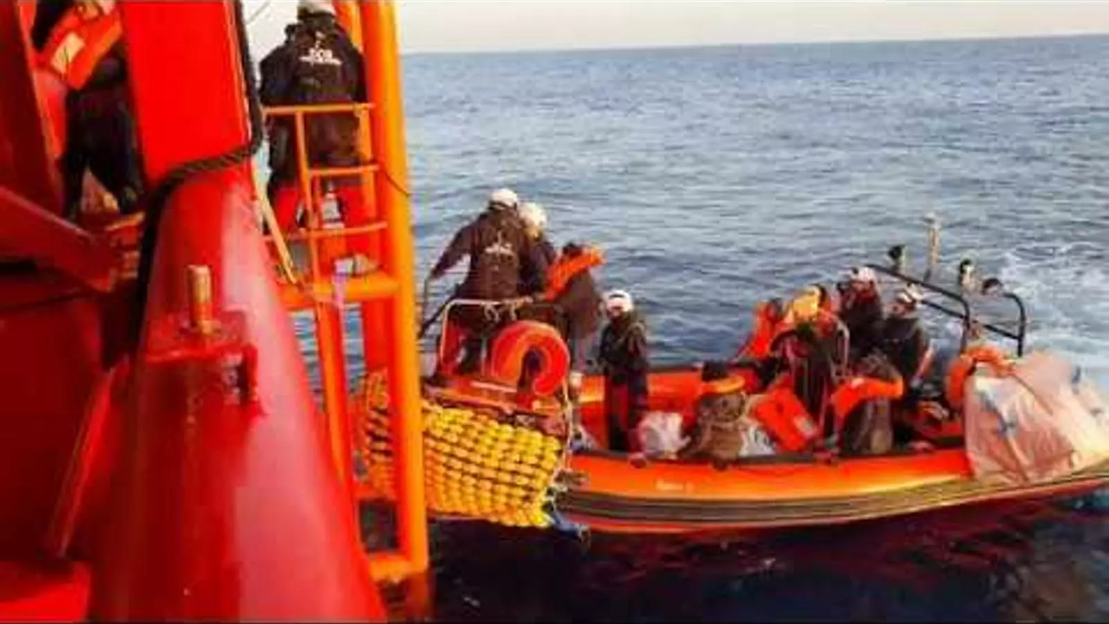 Vídeo del rescat de l''Ocean Viking'