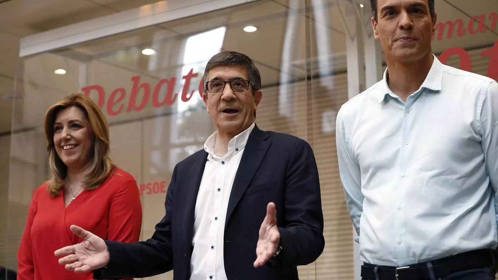 Susana Díaz, Patxi López i Pedro Sánchez a la seu del PSOE, just abans de començar el debat per a les primàries del partit