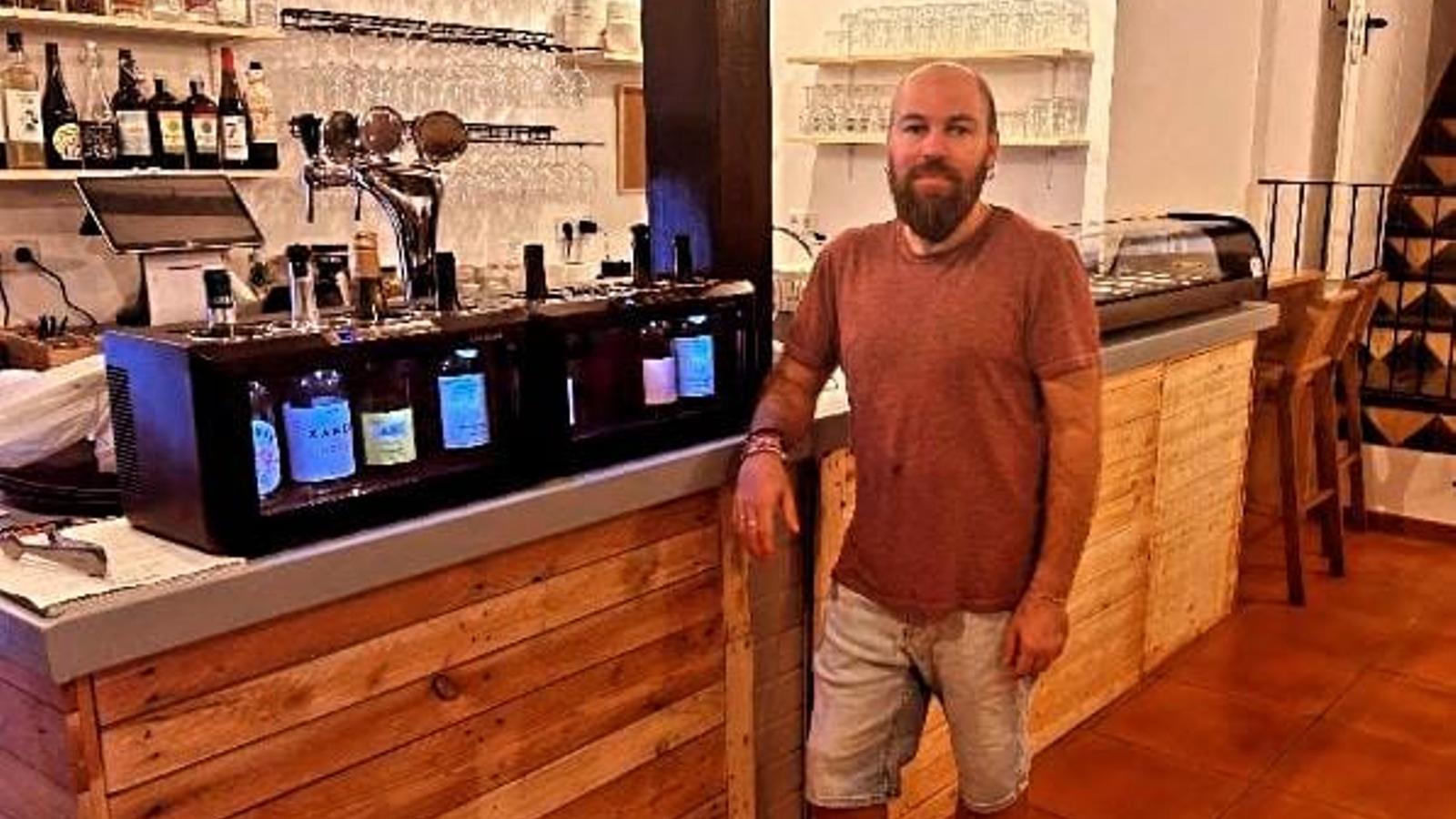 Toni Canut està al capdavant del nou bar de vins de Binissalem