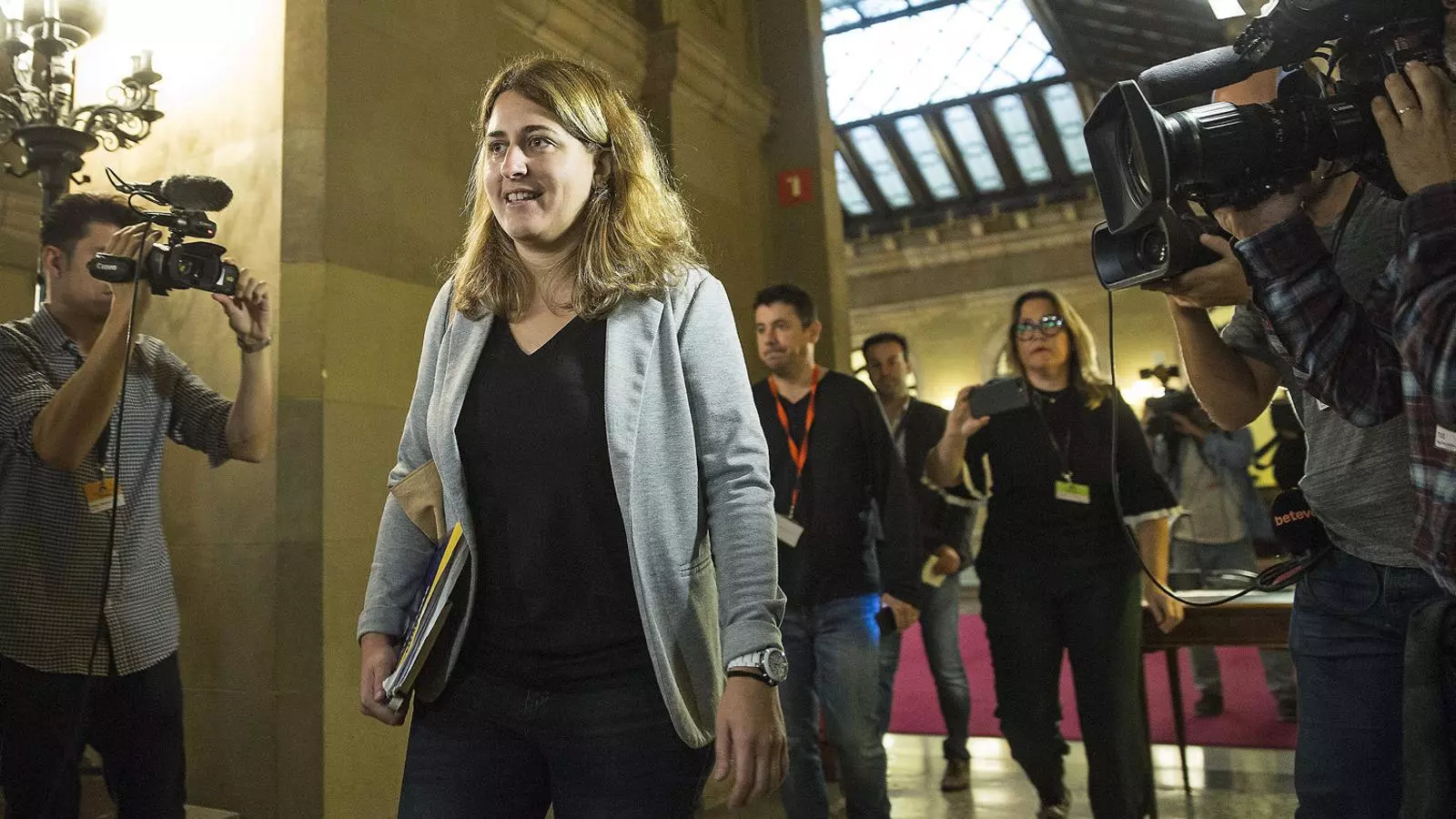 La coordinadora general del PDECat, Marta Pascal, en una imatge d’arxiu als passadissos del Parlament.