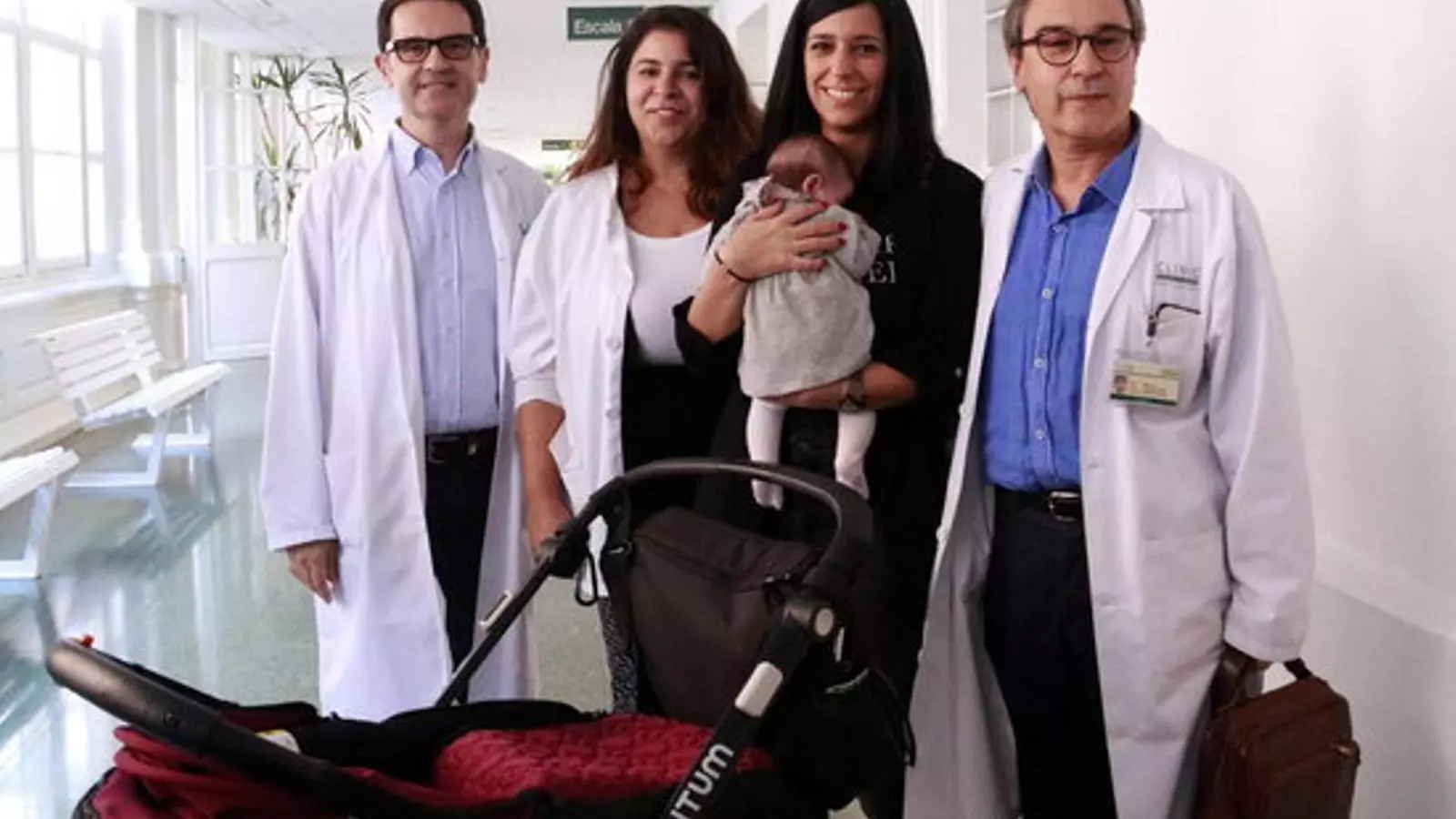 L'equip del Clínic i la pacient