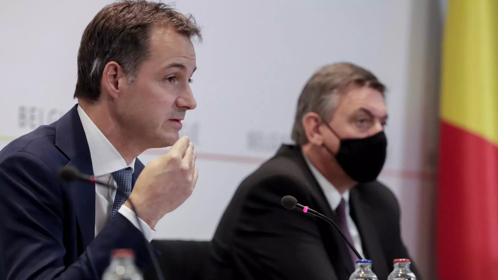El primer ministre belga, Alexander de Croo, aquest divendres en roda de premsa.