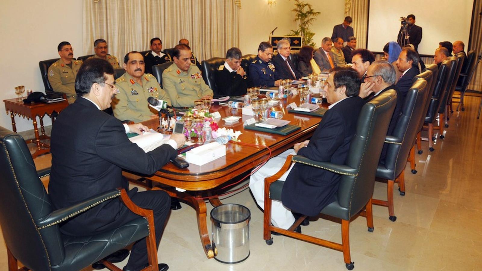 El primer ministre pakistanès reunit amb la plana major de l'Exèrcit / AFP