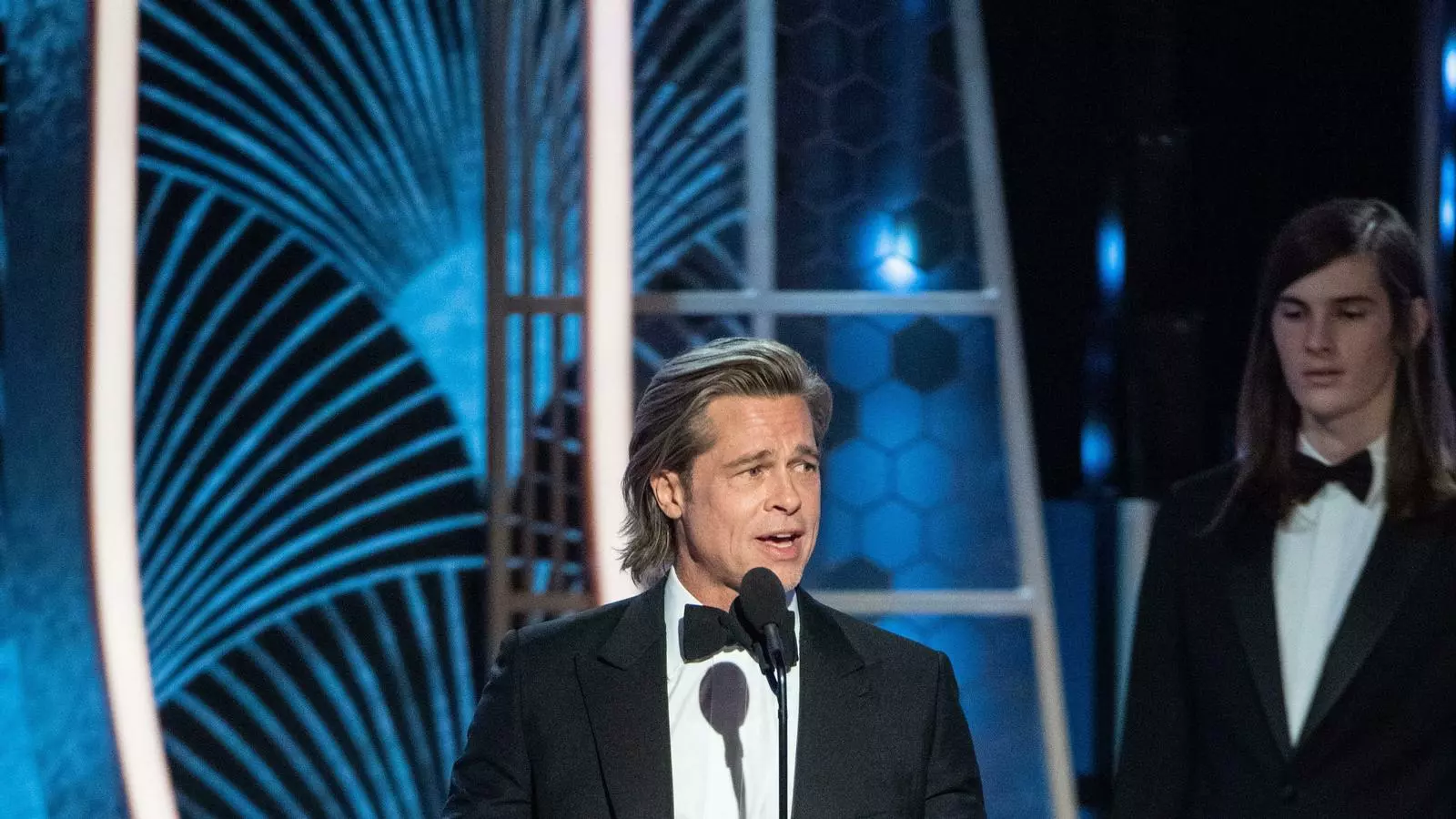 Brad Pitt agraeix públicament a Bradley Cooper la seva ajuda per abandonar l'alcoholisme