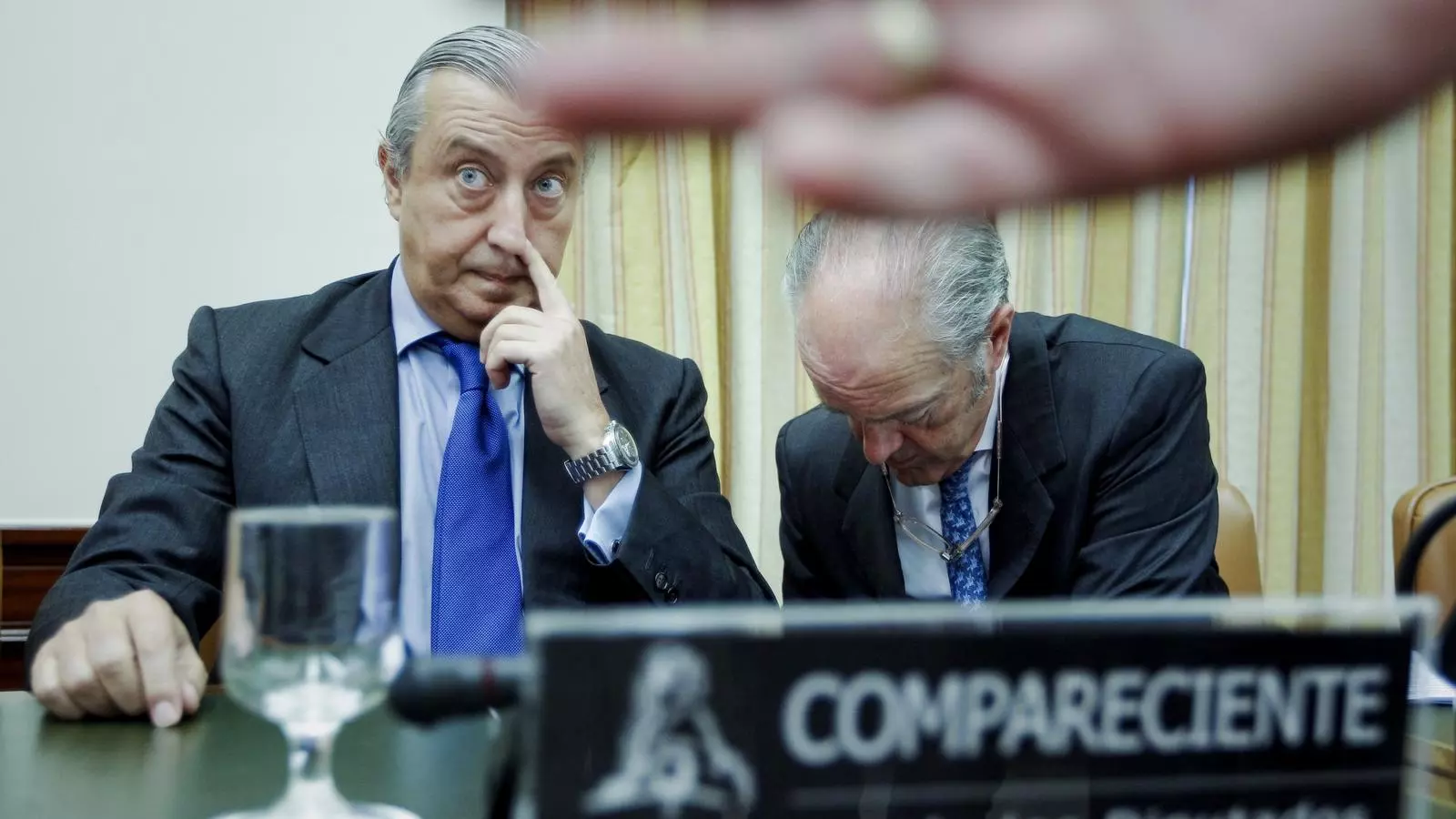 El president d'Adif, Gonzalo Ferre (a la dreta), i el de la companyia operadora Renfe, Julio Gómez-Pomar
