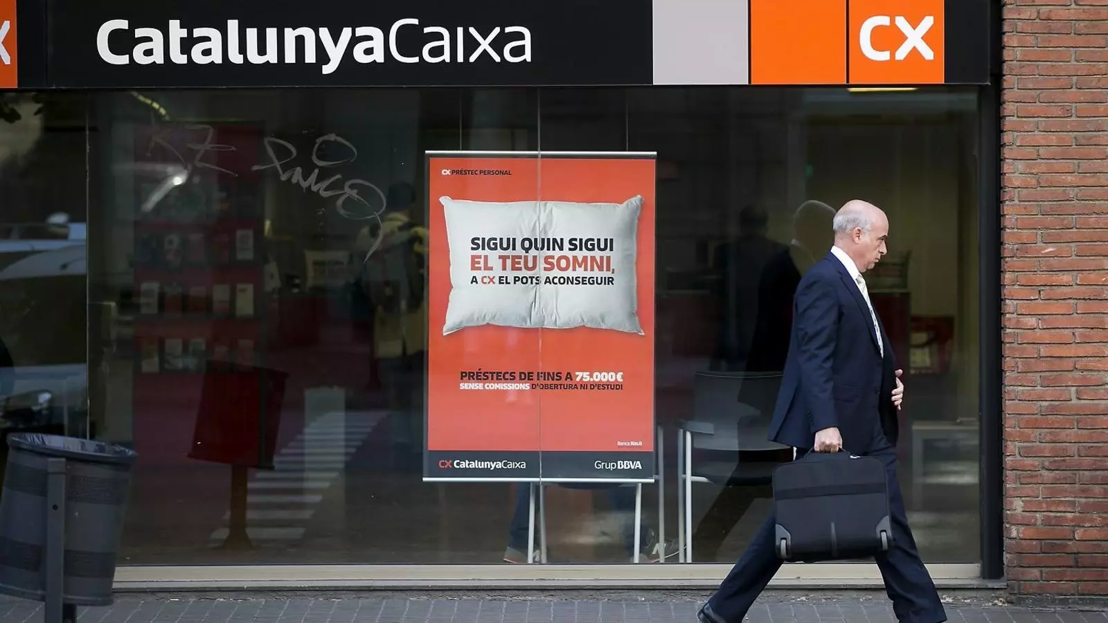 Els clients de CatalunyaCaixa poden fer ús de la xarxa de caixers del BBVA però no tenen accés als seus productes.
