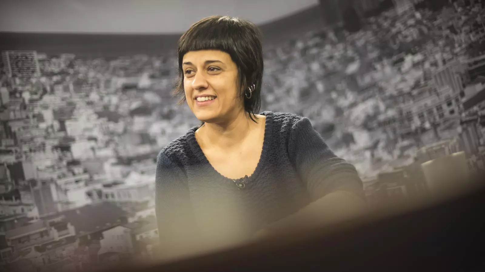 La diputada de la CUP Anna Gabriel, durant l'entrevista a l'ARA / MARC ROVIRA
