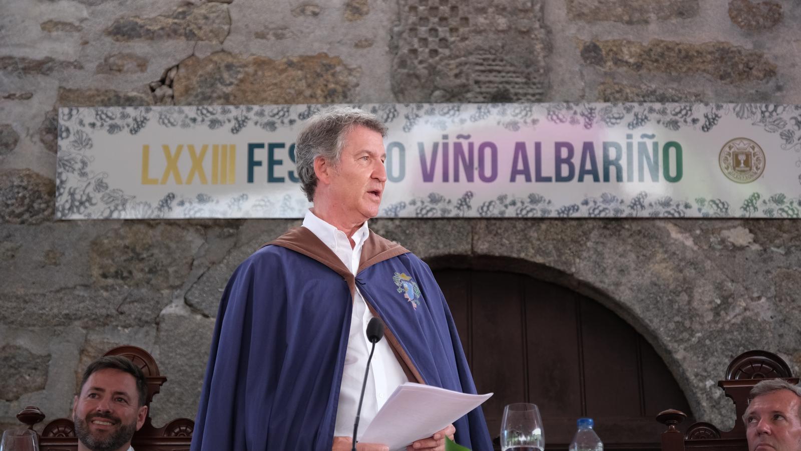 The leader of the People's Party, Alberto Núñez Feijóo, at the Albariño Festival in Cambados.